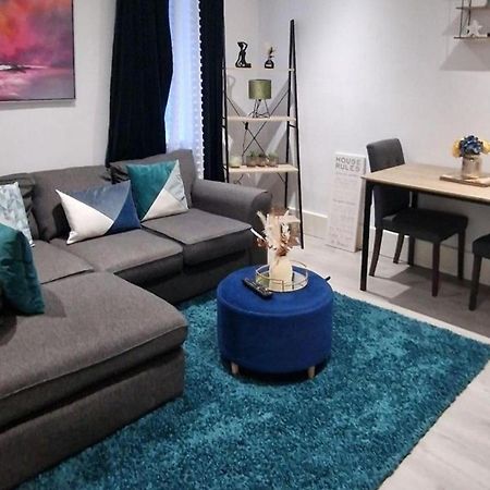 Strood Home-Sleeps 6-Great For Groups & Families Rochester  Luaran gambar