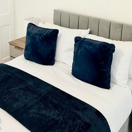 Strood Home-Sleeps 6-Great For Groups & Families Rochester  Luaran gambar