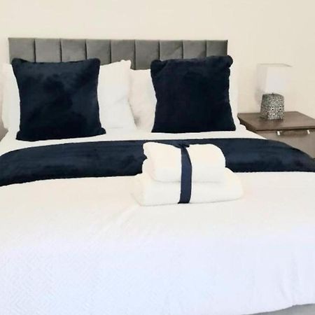 Strood Home-Sleeps 6-Great For Groups & Families Rochester  Luaran gambar