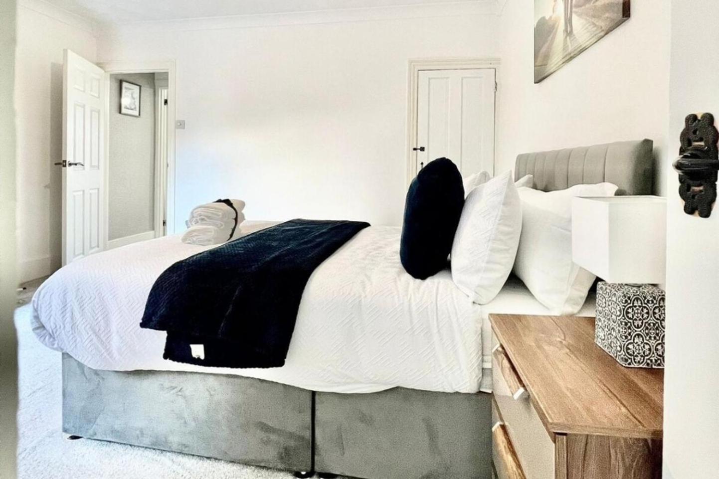 Strood Home-Sleeps 6-Great For Groups & Families Rochester  Luaran gambar